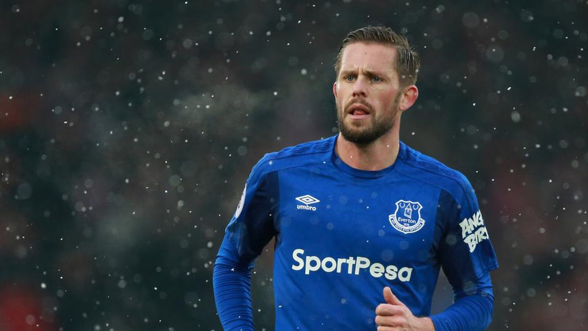 这一刻球迷彻底疯狂，这一刻球迷彻底疯狂是什么歌